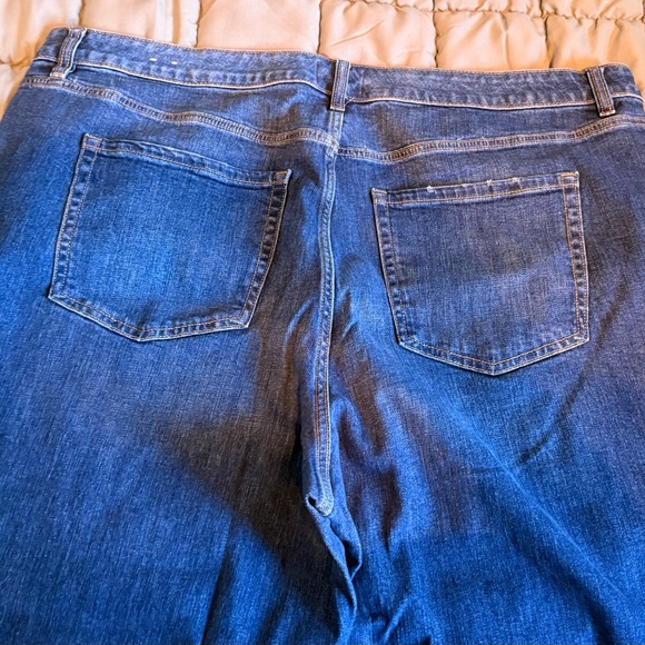 💠 ✨ Boyfriend Capri Jeans with Rhinestone Cuffs ✨ 💠 - Picture 6 of 14